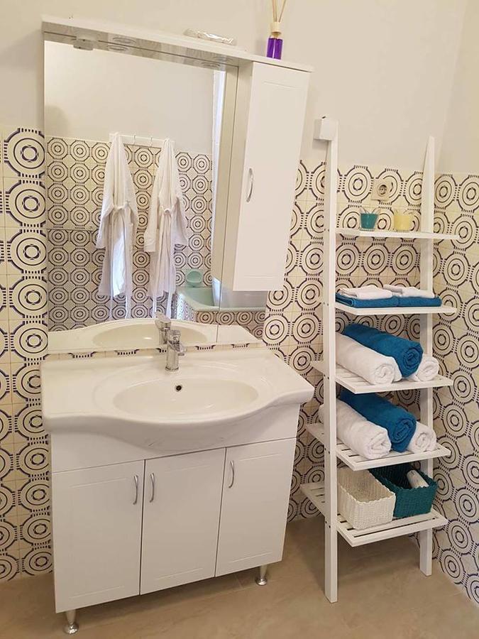 Adriatic Apartments Trogir Bagian luar foto