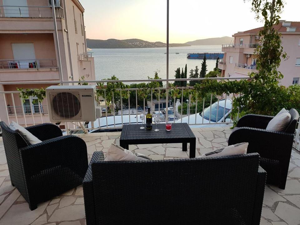 Adriatic Apartments Trogir Bagian luar foto